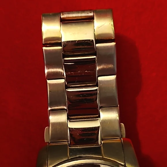 Men's Guess Watch - Picture 10 of 13
